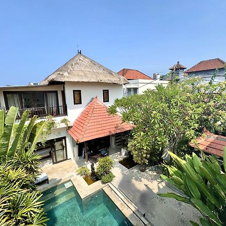 Villa Carissa Seminyak Centre, Bali By Le Ciel Hospitality Exterior photo